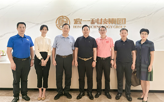 深圳市原市委常委、深圳警备区政委、党委书记等领导莅临三亿体育调研，共话未来创新发展之路！